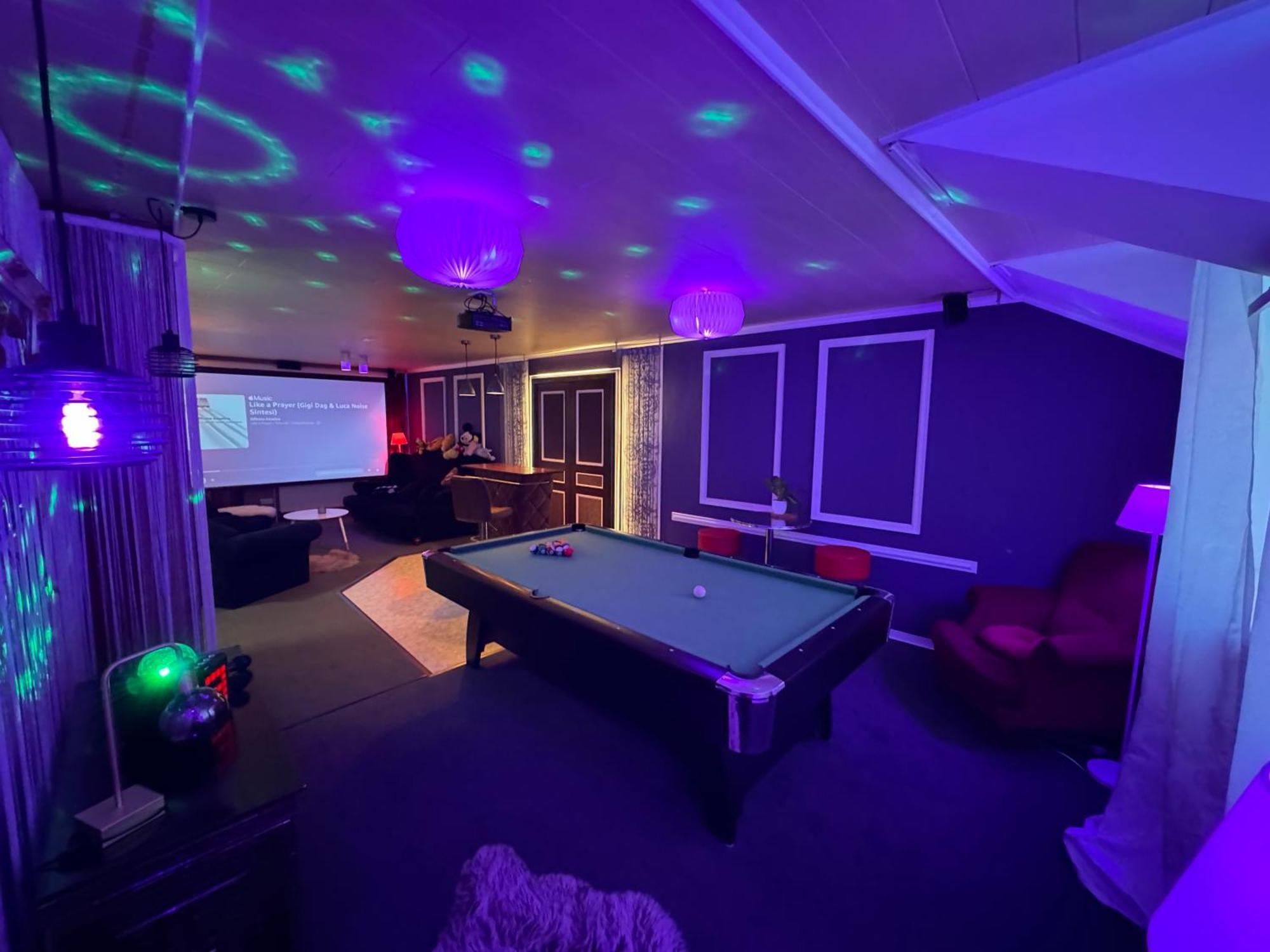 Bookeinfach Bad Ems - Private - Sauna Jacuzzi Whirlpool Swimmingpool Alahna Sup Beachvolleyball Billiards Ping Pong Cinema Theater Music Disco Ball Bbq Und Parkplaetze Lejlighed Eksteriør billede